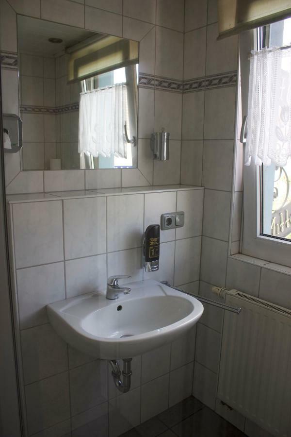 Pension Goldene Mitte Groß-Zimmern Esterno foto